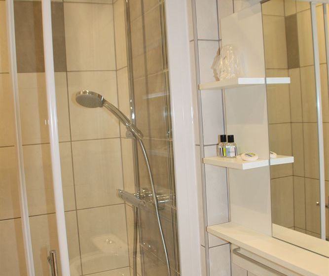 Hotel de Biarritz  | Vichy | Allier | France 18