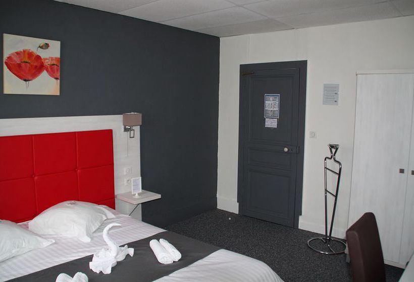 Hotel de Biarritz  | Vichy | Allier | France 19