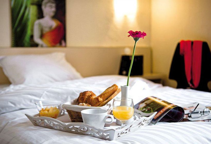 Hotel de Biarritz  | Vichy | Allier | France 5