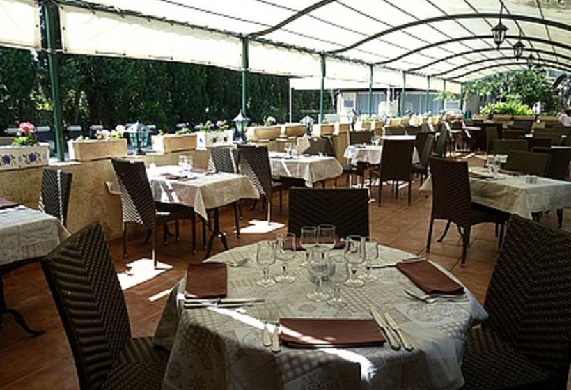 Hotel Residence les Cedres  | Villeneuve les Avignon | Gard | France 2