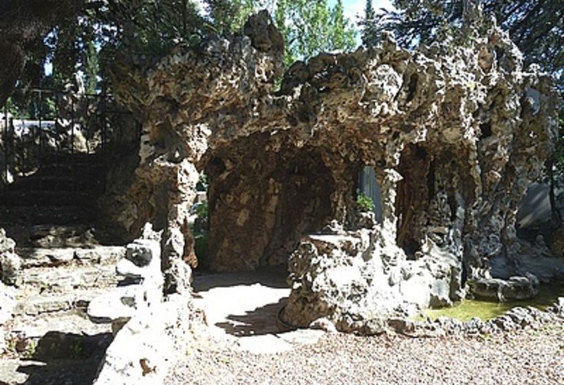 Hotel Residence les Cedres  | Villeneuve les Avignon | Gard | France 8