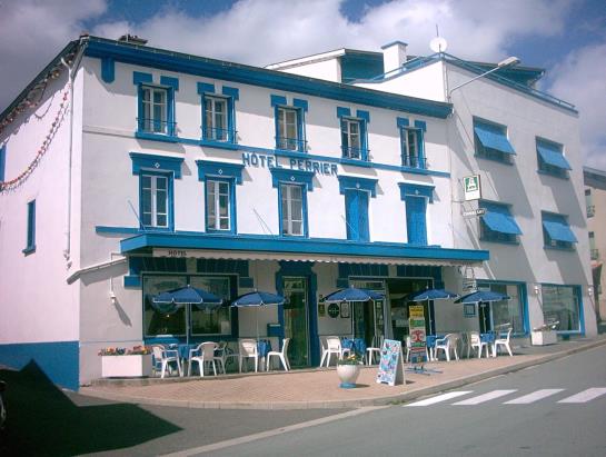 Hotel Perrier  | Violay | Loire | France 8