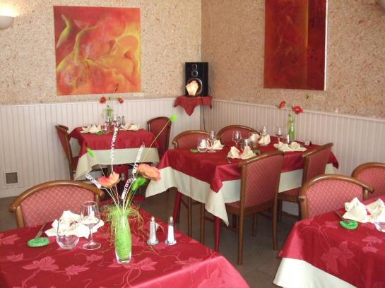 Hotel Perrier  | Violay | Loire | France 9