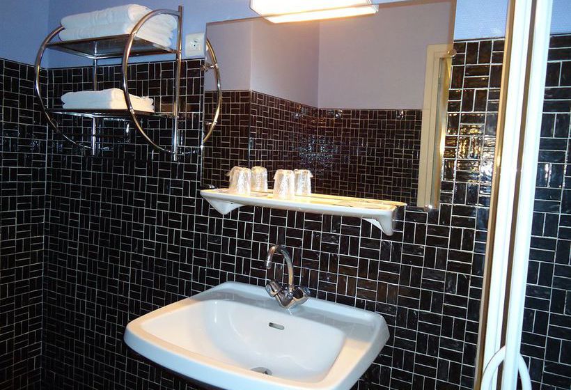 Hotel Des Voyageurs  | Millau | Aveyron | France 4