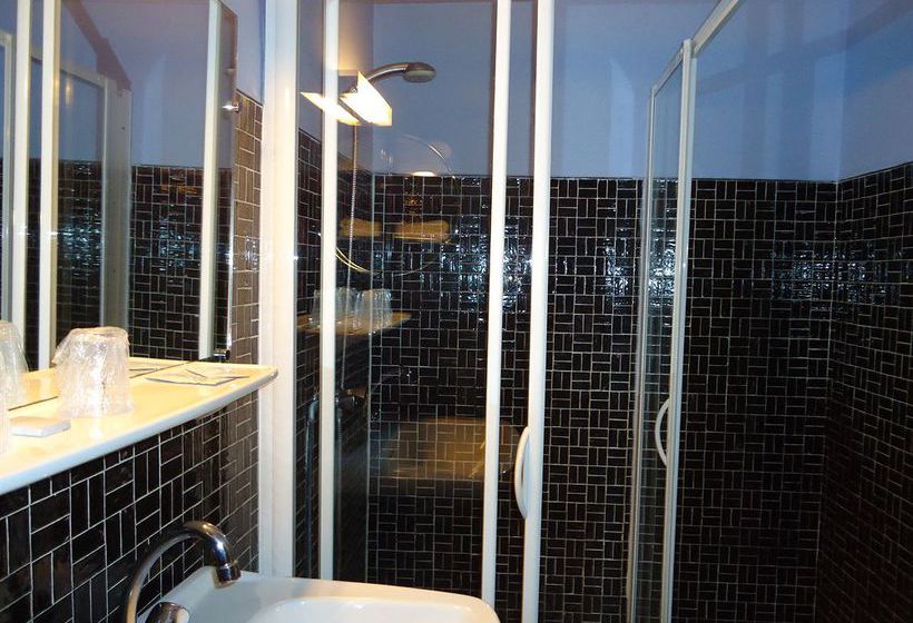 Hotel Des Voyageurs  | Millau | Aveyron | France 5