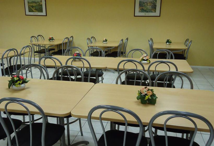 Hotel Des Voyageurs  | Millau | Aveyron | France 9