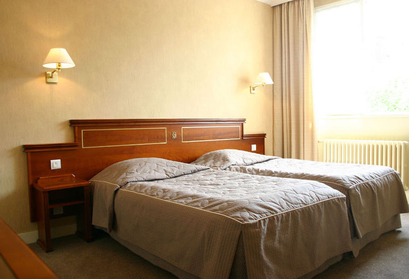 Inter-Hotel Hostellerie des Trois Pigeons  | Paray le Monial | Saone-et-Loire | France 1