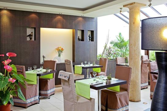 Inter-Hotel Hostellerie des Trois Pigeons  | Paray le Monial | Saone-et-Loire | France 7