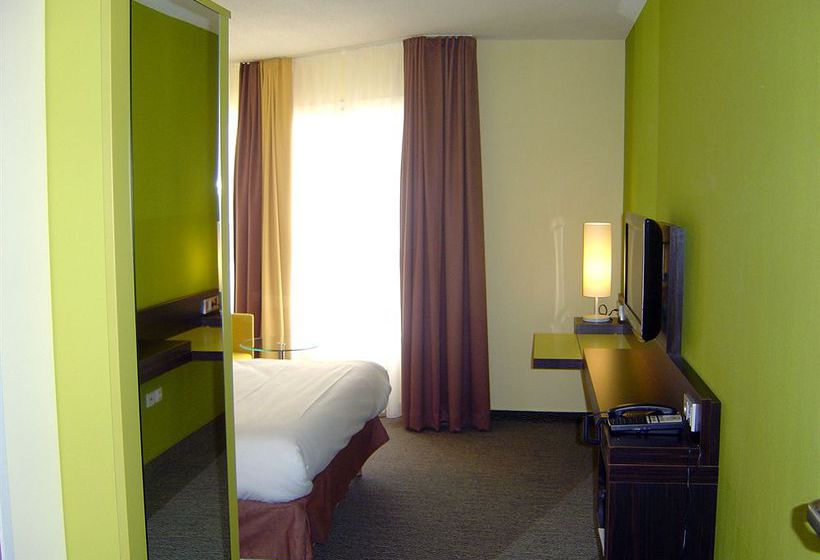 Hôtel Ibis Styles Nice Vieux Port  | Nice | Alpes-Maritimes | France 9