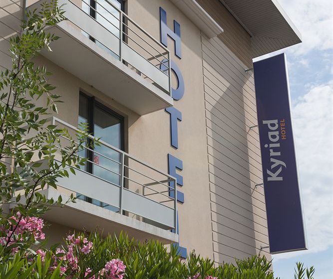 Hotel Kyriad Avignon Courtine Gare TGV Aviñón