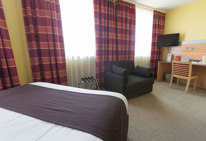 Hôtel Kyriad Avignon Courtine Gare TGV  | Avignon | Vaucluse | France 11