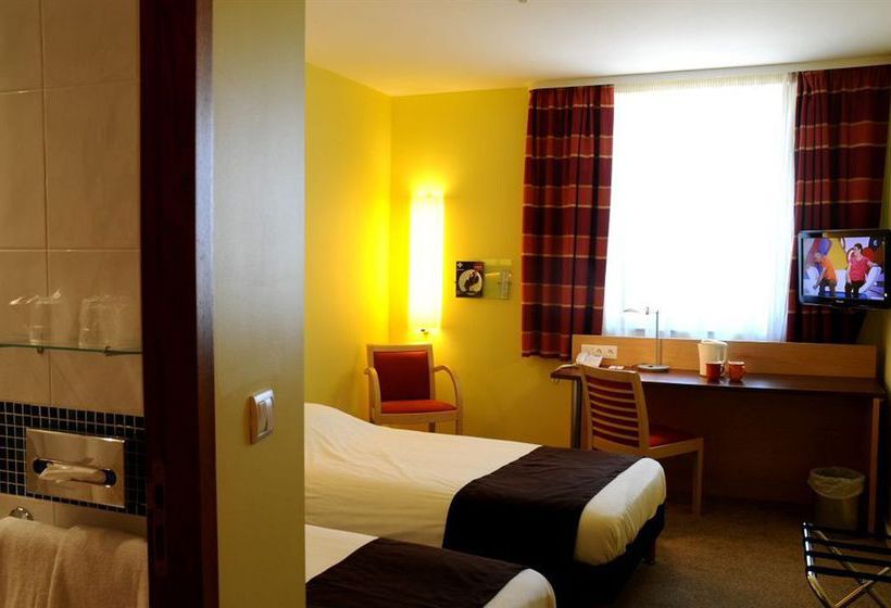 Hôtel Kyriad Avignon Courtine Gare TGV  | Avignon | Vaucluse | France 16