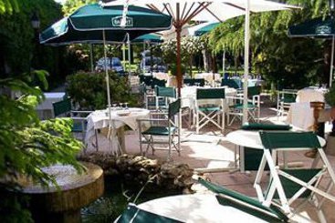 Hôtel Le Relais de Courlande  | Les Loges-en-Josas | Yvelines | France 1