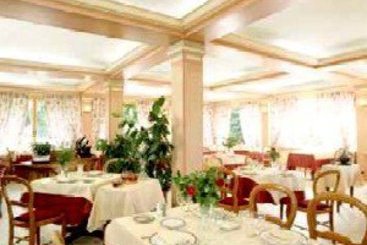 La Terrasse Chateaux & Hotels De France  | Meyronne | Lot | France 2