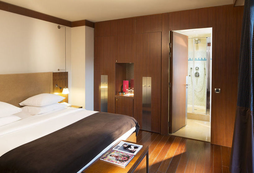 Radisson Blu Hotel Champs Elysees  | Paris | Paris | France 14