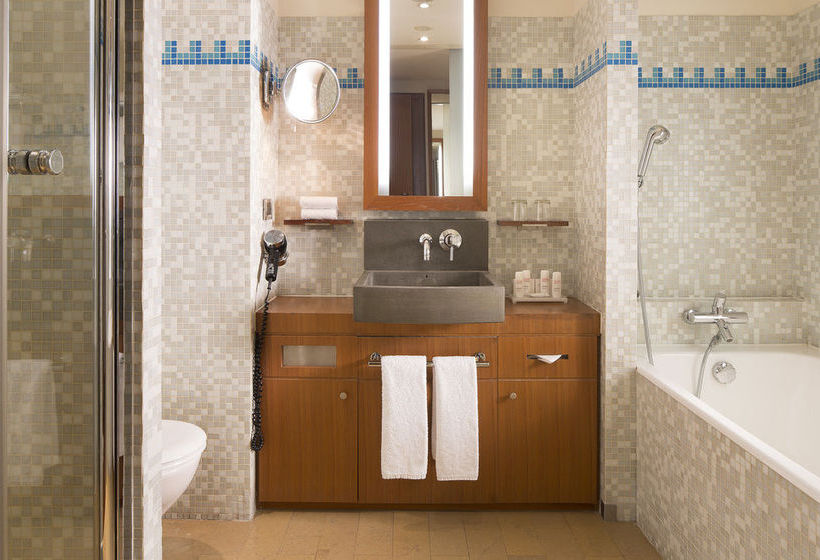 Radisson Blu Hotel Champs Elysees  | Paris | Paris | France 8