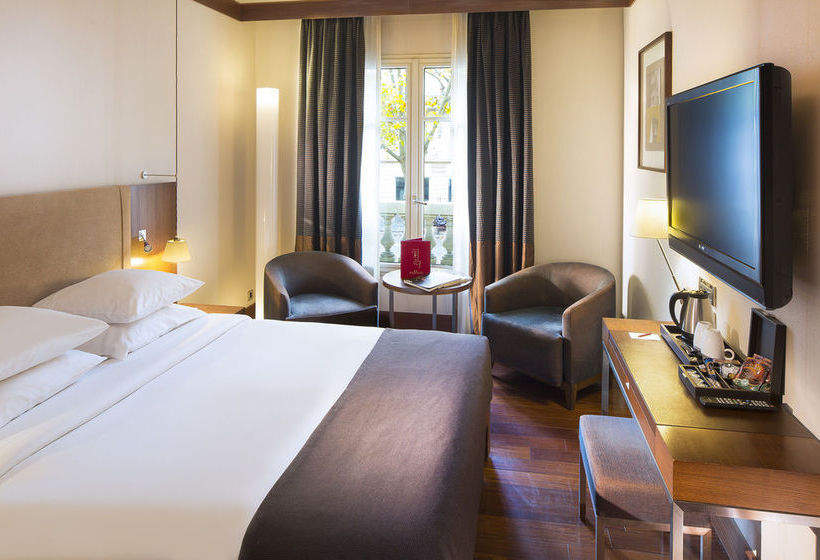 Radisson Blu Hotel Champs Elysees  | Paris | Paris | France 9