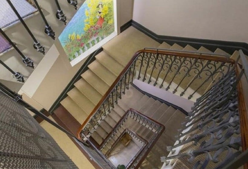 Hotel Kyriad Nice Centre Gare  | Niza | Alpes Marítimos | Francia 12