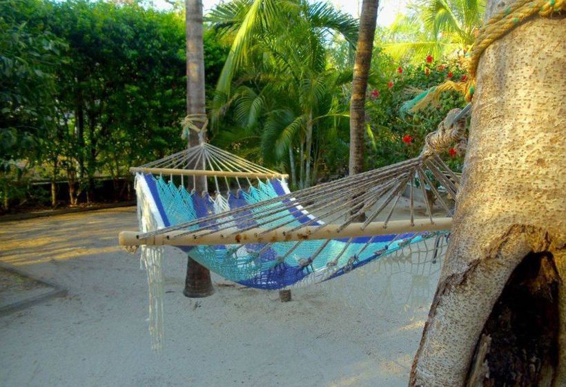 Hotel Cantarana Playa Grande