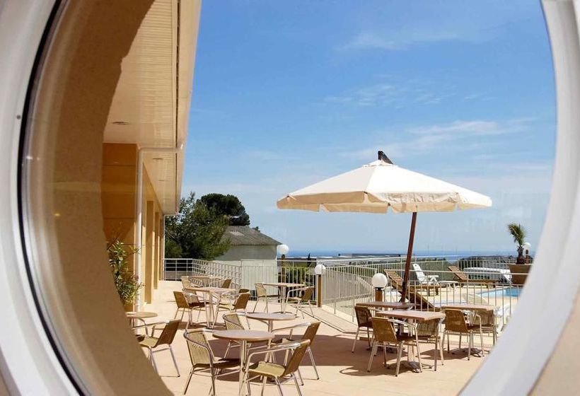 Hotel Ibis La Ciotat  | La Ciotat | Bouches du Rhone | France 12