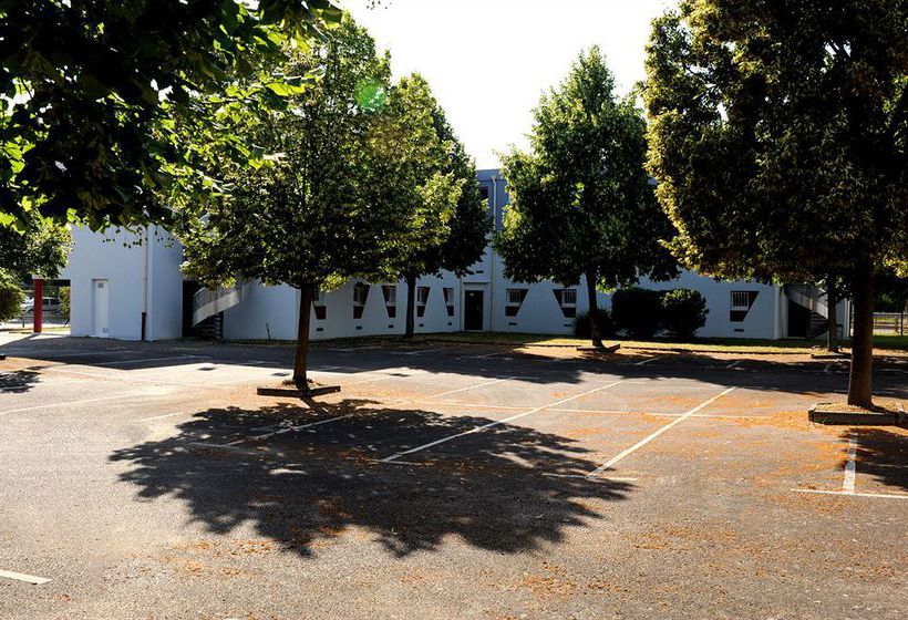 Hotel Balladins Les Mureaux 