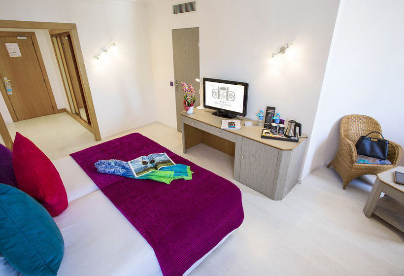 Hotel Cristal  | Cannes | Alpes-Maritimes | França 16