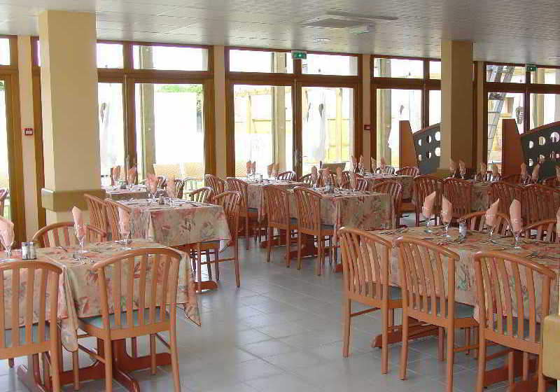 Inter-Hotel Les Oliviers  | Carcassonne | Aude | France 9