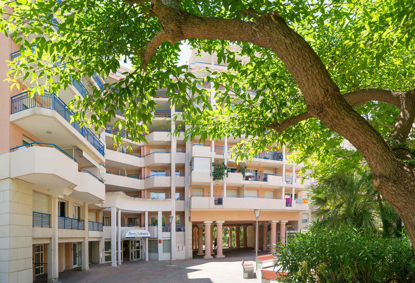 Apartments Pierre & Vacances Les Rivages du Parc  | Menton | Alpes-Maritimes | France 17
