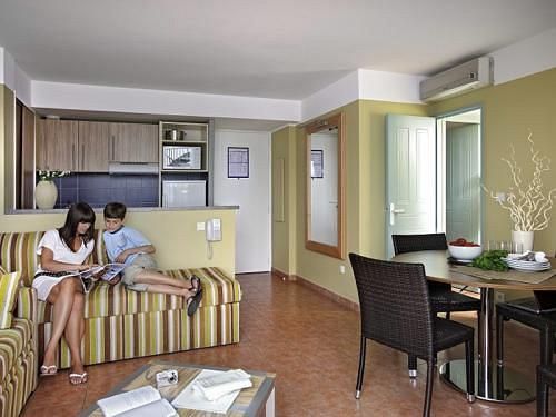 Pierre & Vacances Antibes Port Prestige  | Antibes | Alpes-Maritimes | France 18