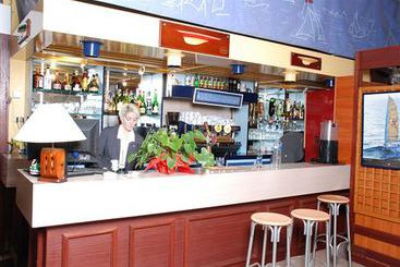 Hôtel Les Gens De Mer  | Le Havre | Seine Maritime | France 17