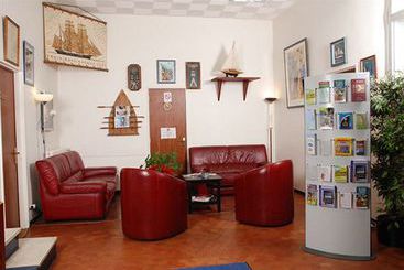 Hôtel Les Gens De Mer  | Le Havre | Seine Maritime | France 19