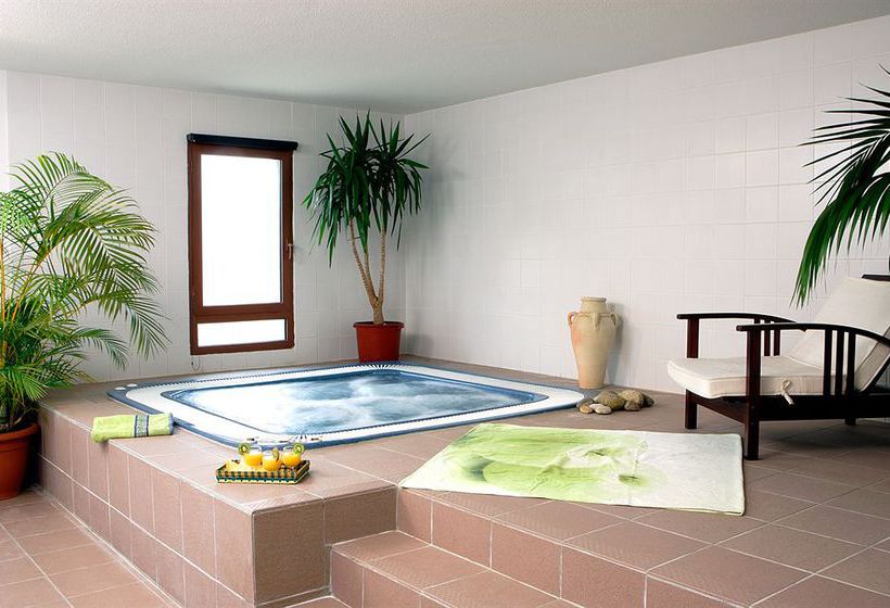 Adonis Carcassonne La Barbacane Carcasona