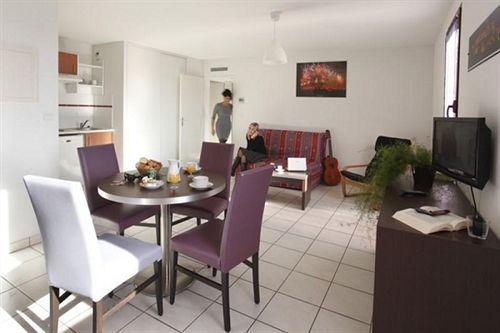 Adonis Carcassonne La Barbacane  | Carcassonne | Aude | France 14