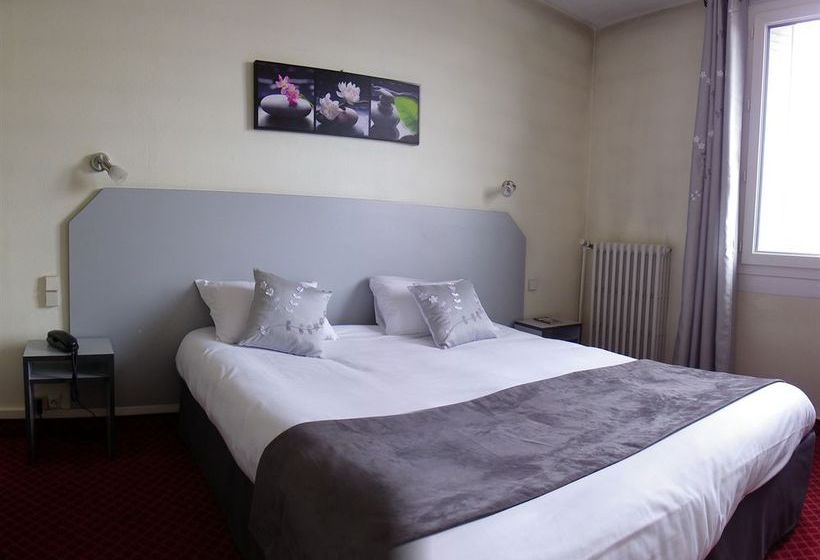 Brit Hotel Bleu Nuit  | Saintes | Charente-Maritime | France 10