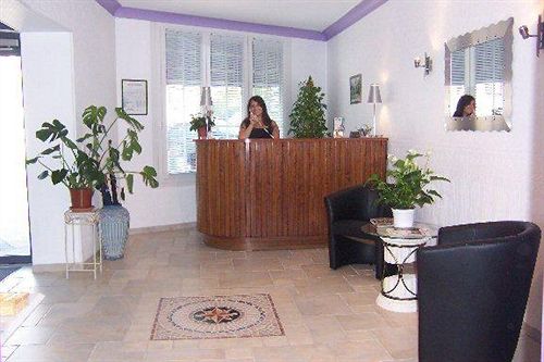 Brit Hotel Bleu Nuit  | Saintes | Charente-Maritime | France 13