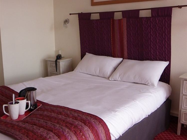 Brit Hotel Bleu Nuit  | Saintes | Charente-Maritime | France 9