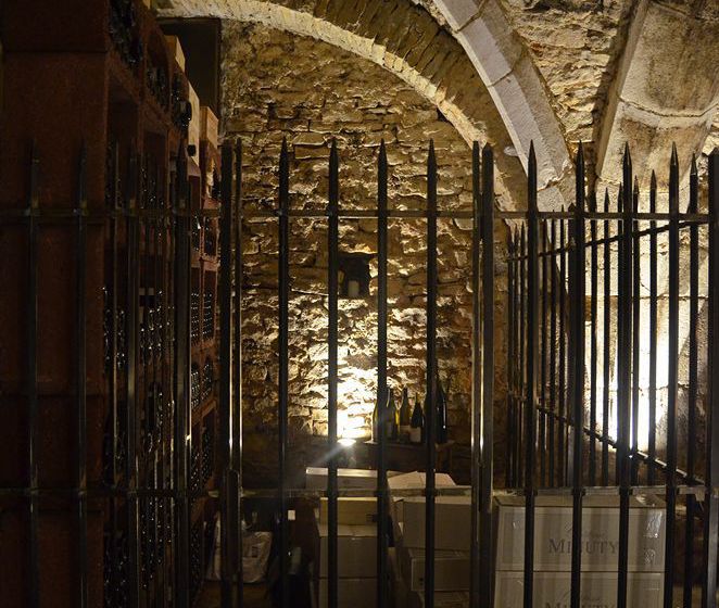 Hôtel Abbaye De Maizieres  | Beaune | Cote d'Or | France 8