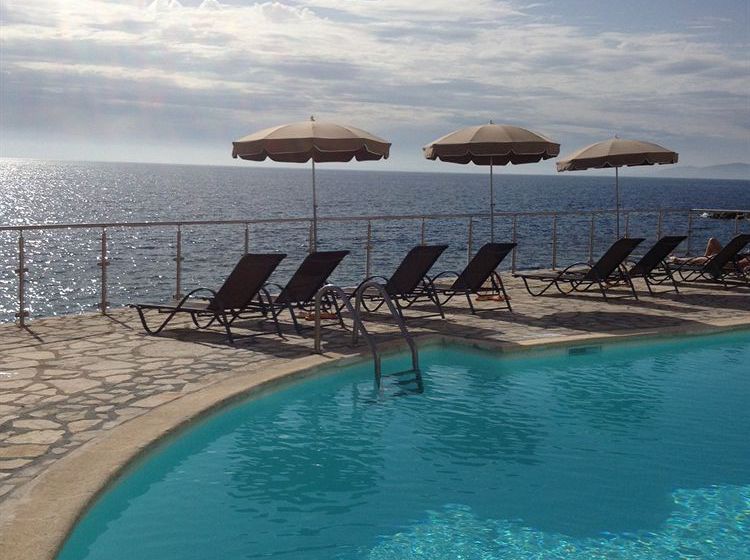 Hôtel Les Roches Rouges  | Saint Raphael | Var | France 7