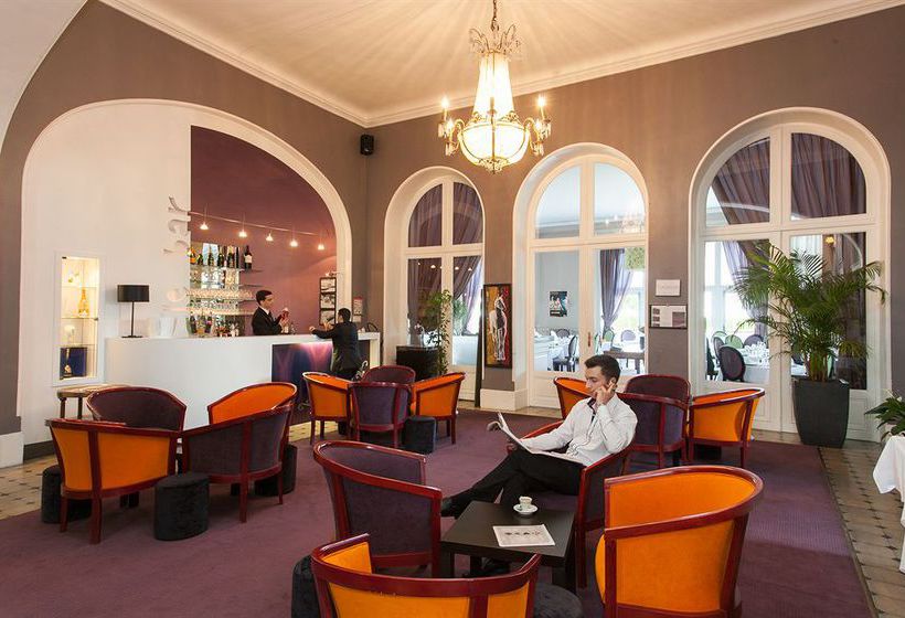 Hotel Cosmos  | Contrexeville | Vosges | Francia 9