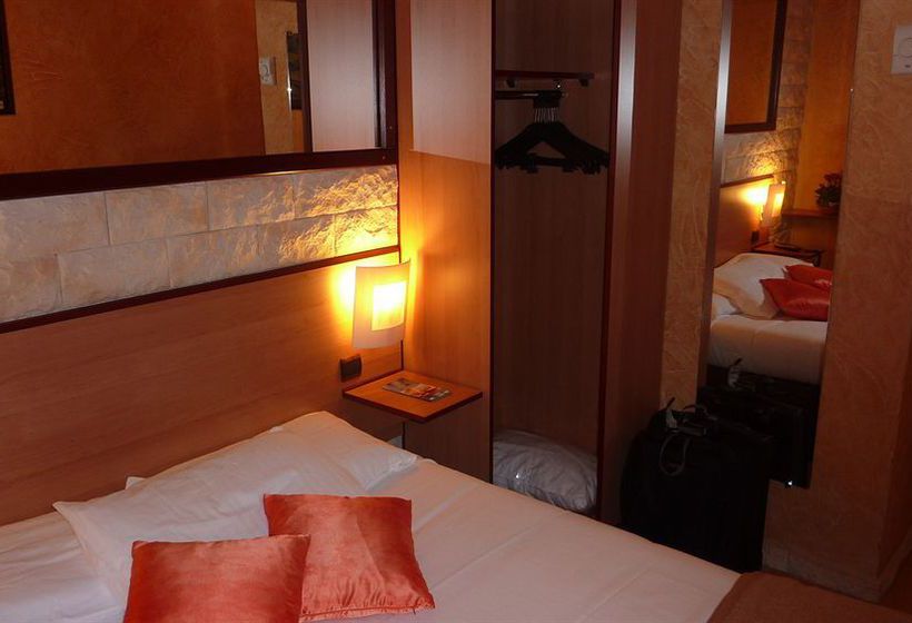 Brit Hotel Bosquet  | Pau | Pyrenees-Atlantiques | France 1