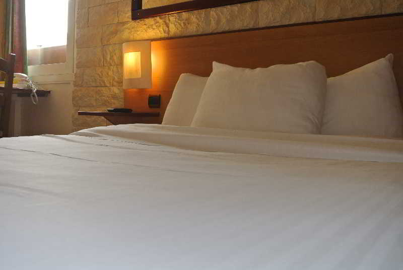 Brit Hotel Bosquet  | Pau | Pyrenees-Atlantiques | France 18