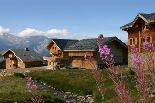 Madame Vacances Les Chalets de L'Altiport  | Alpe d'Huez | Isère | France 11