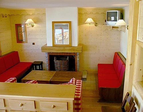 Madame Vacances Les Chalets de L'Altiport  | Alpe d'Huez | Isère | France 6