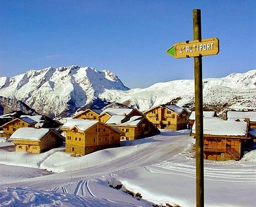 Madame Vacances Les Chalets de L'Altiport  | Alpe d'Huez | Isère | France 7