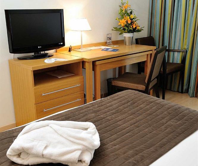 Appart'hôtel Residhome Paris Massy  | Massy | Essonne | France 5