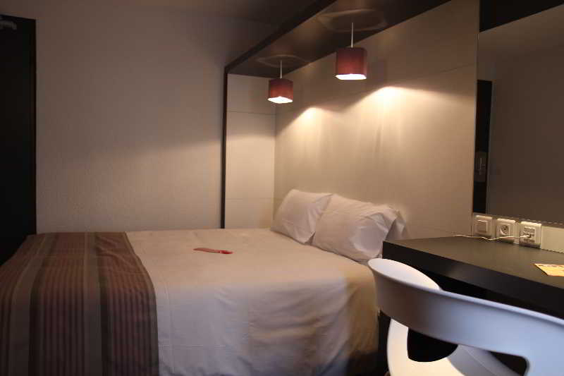 Inter-Hotel De la Plage  | Vichy | Allier | France 8