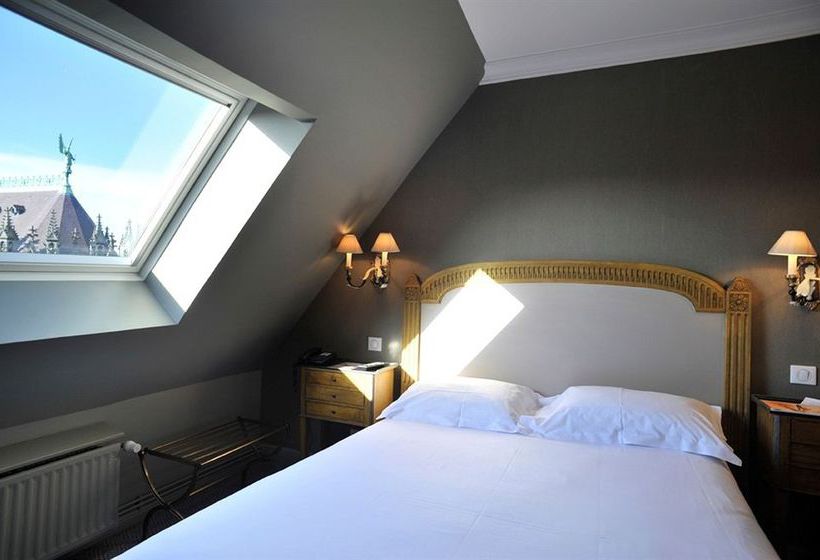 De La Treille Hotel  | Lille | Nord | France 10
