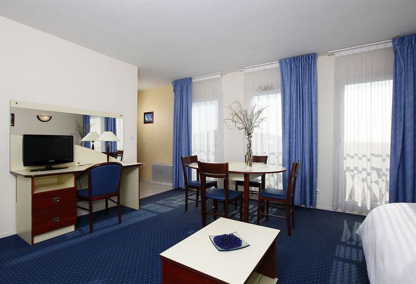 Appart'hôtel Appart'City Pontoise Cergy le Haut  | Cergy | Val-d'Oise | France 1