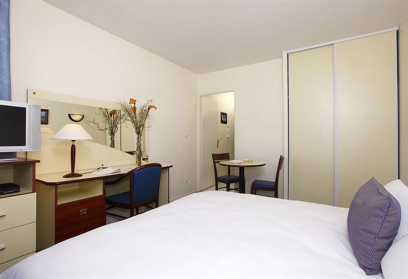 Appart'hôtel Appart'City Pontoise Cergy le Haut  | Cergy | Val-d'Oise | France 9