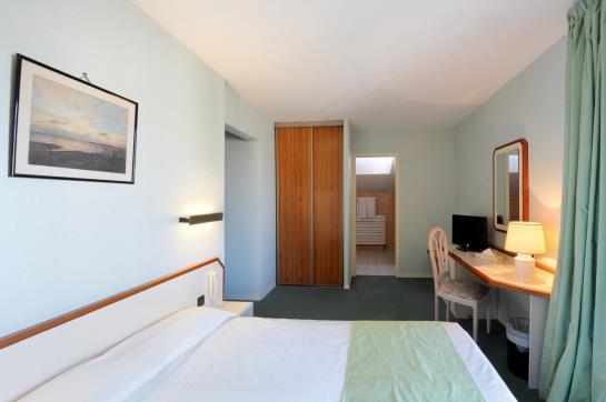 Minotel Le Bourgogne Evian  | Évian-les-Bains | Haute-Savoie | France 12